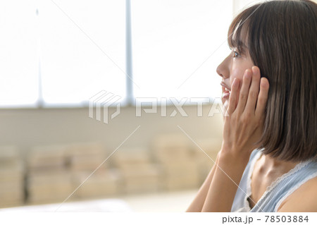 女性の美容シーン 78503884