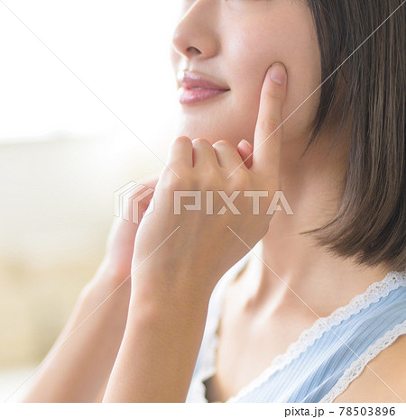 美しい女性 78503896