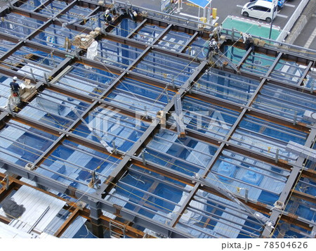 鉄骨造の建て方工事 78504626