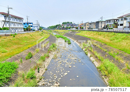 横倉橋/大栗川より下流方面を望む(東京都八王子市)【2021.6】 横倉橋/大栗川より下流方面を望む(東京都八王子市)【2021.6】 78507517