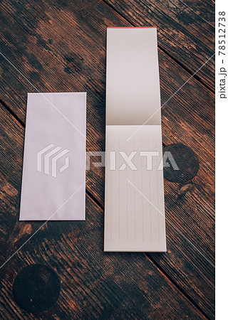 一筆箋と封筒【屋外自然光】 一筆箋と封筒【屋外自然光】 78512738