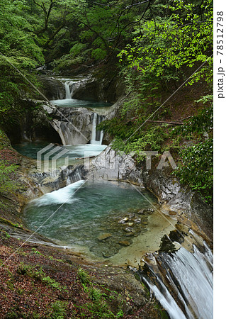 七ツ釜五段の滝 78512798