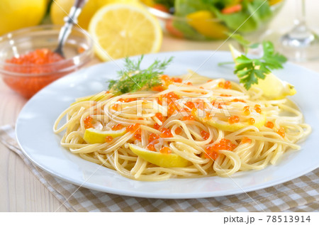 Italian spaghetti with lemon sauce, Russian trout caviar and dill Italian spaghetti with lemon sauce, Russian trout caviar and dill 78513914