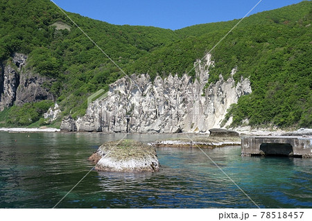 下北半島仏ヶ浦の奇岩 78518457