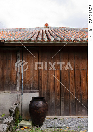 沖縄 名護 泡盛酒蔵 津嘉山酒造所 沖縄 名護 泡盛酒蔵 津嘉山酒造所 78521872