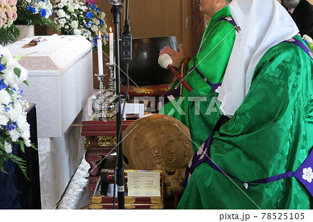 住職と副住職 住職と副住職 78525105