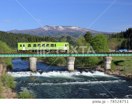 秋田内陸縦貫鉄道と森吉山 秋田内陸縦貫鉄道と森吉山 78528751