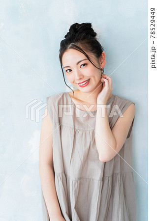 20代女性 78529449