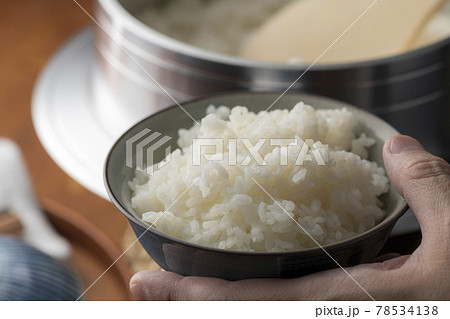 羽釜で炊いたご飯 78534138