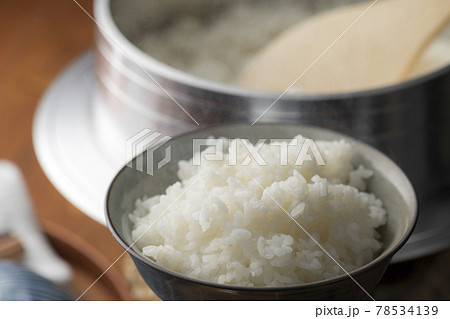 羽釜で炊いたご飯 78534139