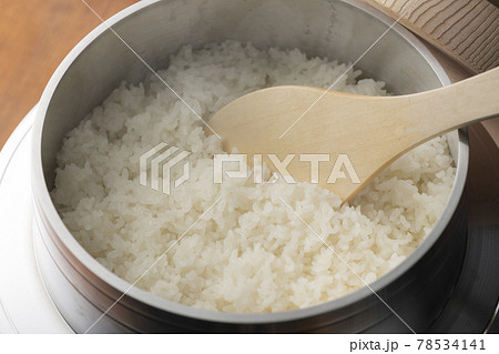 羽釜で炊いたご飯 78534141