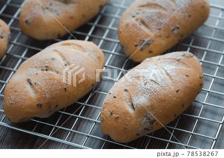 cranberry and walnut bread on rack 78538267