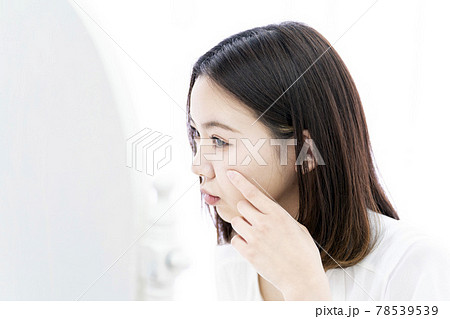美容　化粧　ビューティー　コスメ　女性 78539539