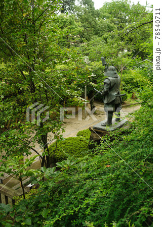 大阪玉造・宰相山公園　真田幸村像のある公園の風景 78540711