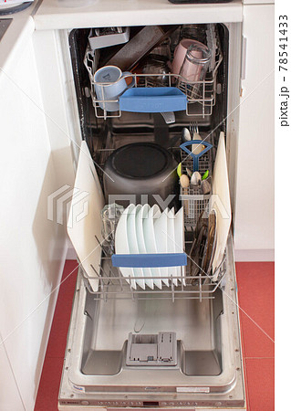 dishwasher, order in the house. Kitchen interior. dishwasher, order in the house. Kitchen interior. 78541433