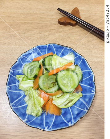 きゅうりとキャベツと人参の浅漬け きゅうりとキャベツと人参の浅漬け 78543254