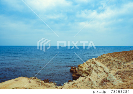 rocks ledges by the sea 78563284