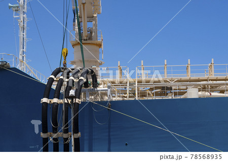 セメント運搬船のクレーン セメント運搬船のクレーン 78568935