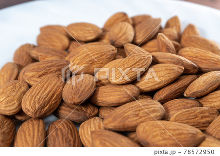 Almonds or Prunus dulcis with selective focus 78572950
