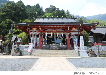 神奈川県の丹沢の大山の阿夫利神社 78575258