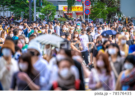 日本の東京都市景観　6月・渋谷スクランブル交差点などには脅威の人出＝6月12日 78576435