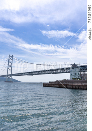 夏の神戸舞子公園にある孫文記念館と瀬戸内海 夏の神戸舞子公園にある孫文記念館と瀬戸内海 78584999
