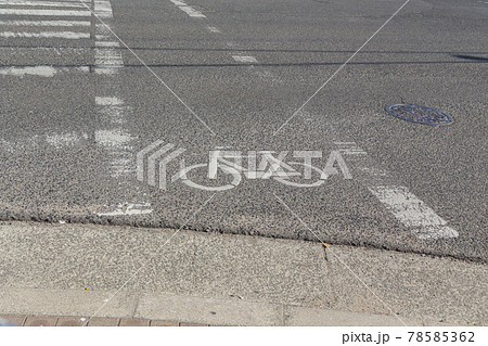 自転車用横断歩道 78585362