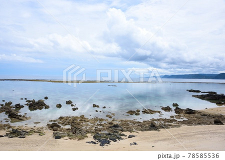 奄美大島　干潮時の穏かな笠利の海 78585536