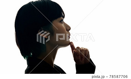 考える女性 シルエット 考える女性 シルエット 78587706
