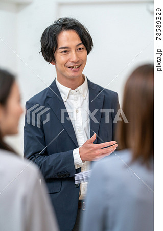 営業 相談 契約 説明 販売 運用 相続 投資 カジュアル 接客 来客 打合せ 営業 相談 契約 説明 販売 運用 相続 投資 カジュアル 接客 来客 打合せ 78589329