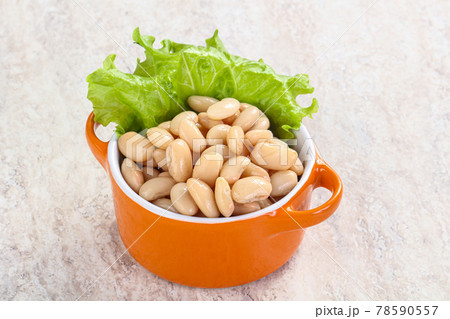 White canned beans for vegan suisine White canned beans for vegan suisine 78590557