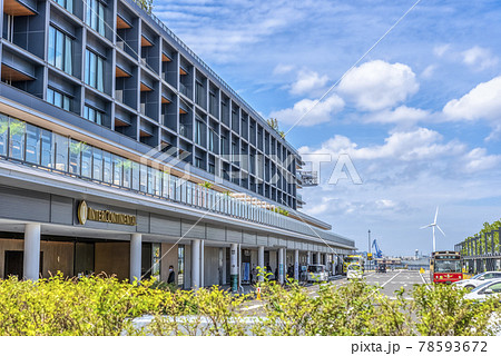 横浜みなとみらいの都市風景 横浜ハンマーヘッドの写真素材 [78593672