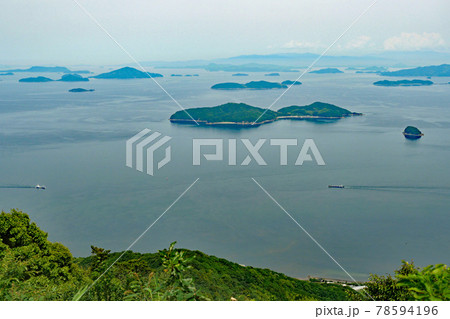 銭壺山頂上から見た瀬戸内海 78594196
