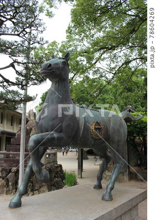 藤森神社 競馬 勝ち馬 石碑 奉納 深草駅 墨染駅  藤森神社 競馬 勝ち馬 石碑 奉納 深草駅 墨染駅  78604269