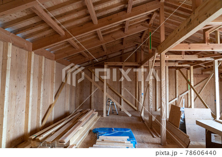 木造二階建て住宅の棟上げ　上棟 78606440
