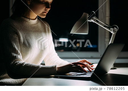 working woman freelance copywriter remote job working woman freelance copywriter remote job 78612205