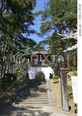 春の遠野 福泉寺山門 春の遠野 福泉寺山門 78613936