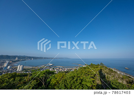 魚見塚展望台より太平洋をのぞむ 78617403
