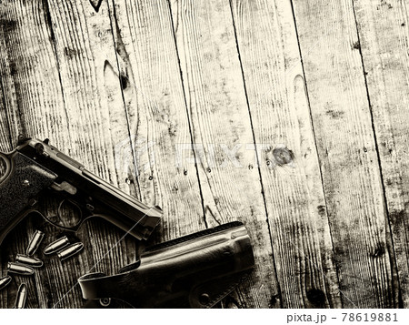 拳銃のイメージ素材 複数のバリエーションがありますのイラスト素材