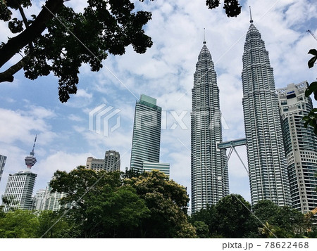 マレーシアのペトロナスツインタワーの写真素材 マレーシアのペトロナスツインタワーの写真素材