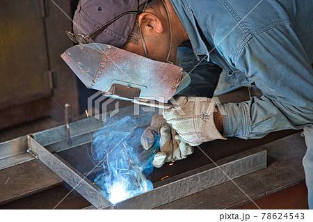 鉄工所内風景 78624543