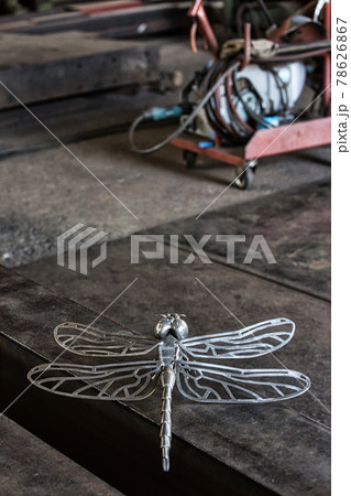 勝ち虫（ステンレス蜻蛉）ー鉄工所内風景 78626867