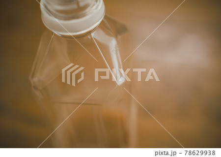 ペットボトルの飲み口 78629938