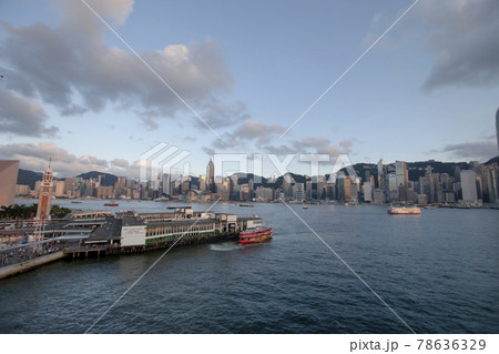 Star Ferry connects Hong Kong Island and Kowloon. 23 June 2006 Star Ferry connects Hong Kong Island and Kowloon. 23 June 2006 78636329
