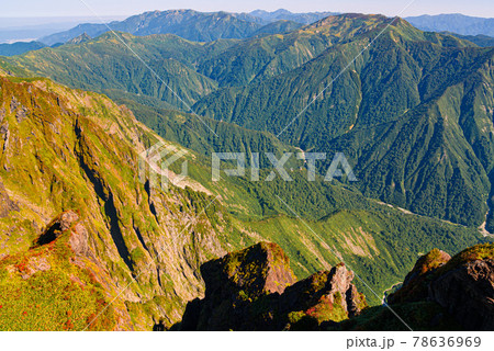 秋・谷川岳頂上からの眺め 秋・谷川岳頂上からの眺め 78636969