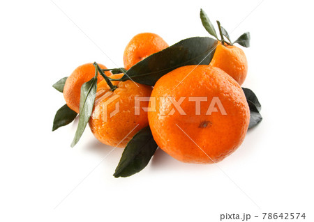 Mandarin oranges isolated on white. Volumetric photo 78642574
