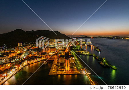 福岡県北九州市門司区 門司港レトロ展望台から見る門司レトロの夜景 福岡県北九州市門司区 門司港レトロ展望台から見る門司レトロの夜景 78642950