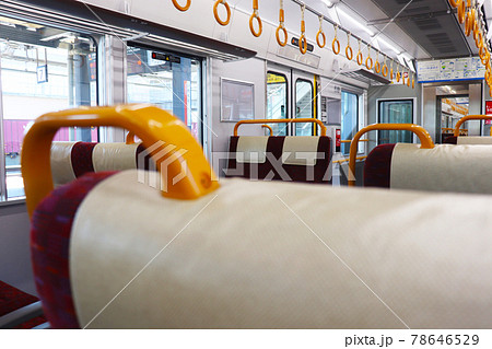 電車内 電車内 78646529