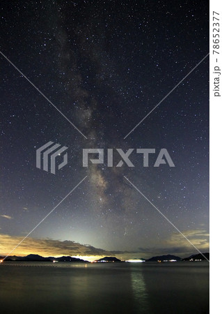 瀬戸内の初秋の星景色　夏の天の川 78652377