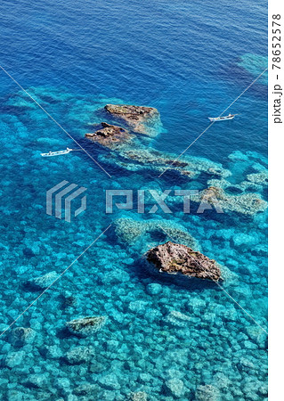 神威岬の積丹ブルーとウニ漁 78652578